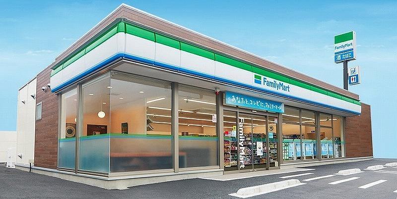 コンビニ ファミリーマート 修善寺駅北口店 静岡県伊豆市柏久保1298