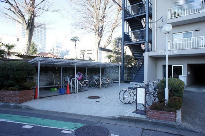 駐輪場月額500円