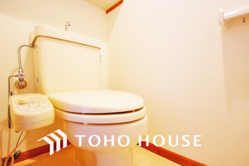 トイレ トイレには快適な温水洗浄便座付