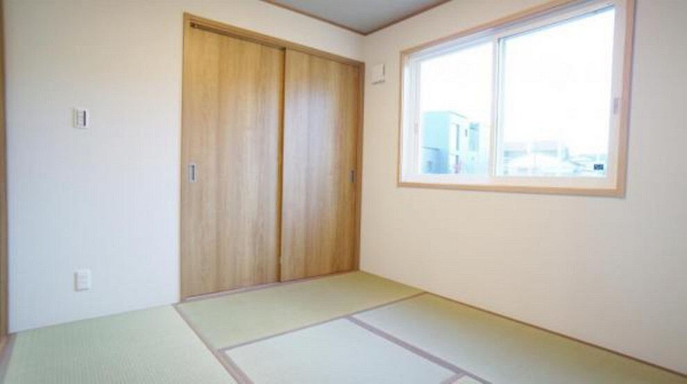 和室 和室 客間としても、お子様のお昼寝場所としても最適。