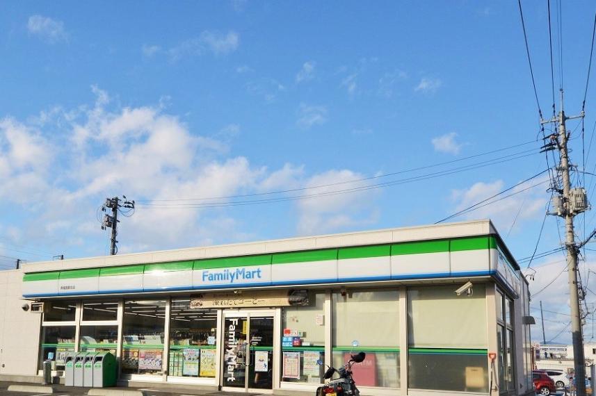 コンビニ ファミリーマート 福島松川美郷店