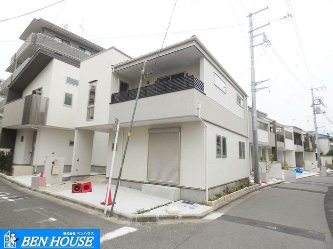 現況外観写真 外観 ・各居室収納完備で、どちらのお部屋もスッキリと利用できます 現地へのご案内はいつでも可能です。 動画案内も対応可能です。