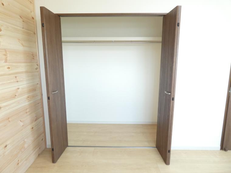収納 子供部屋にも大きい収納があるのでお子様が大きくなっても安心