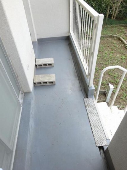 バルコニー バルコニーから専用庭へ