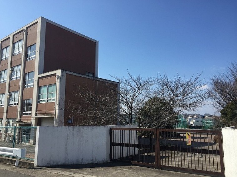 中学校 牧の池中学校 徒歩7分