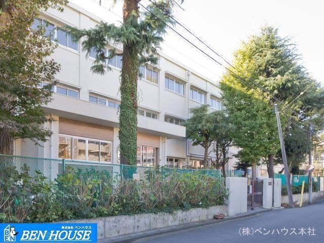 中学校 横浜市立南中学校 距離800m