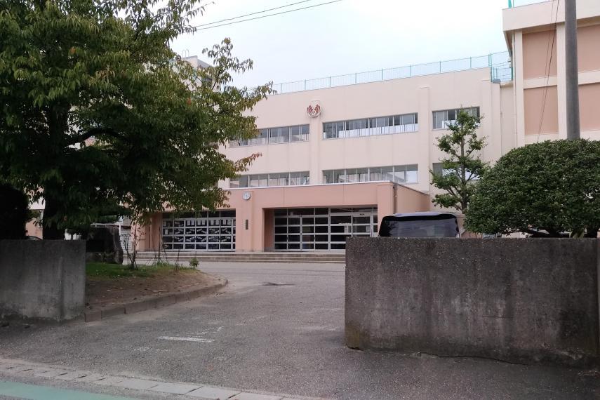 小学校 牡丹山小学校