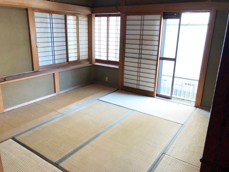 和室 1階8畳の和室