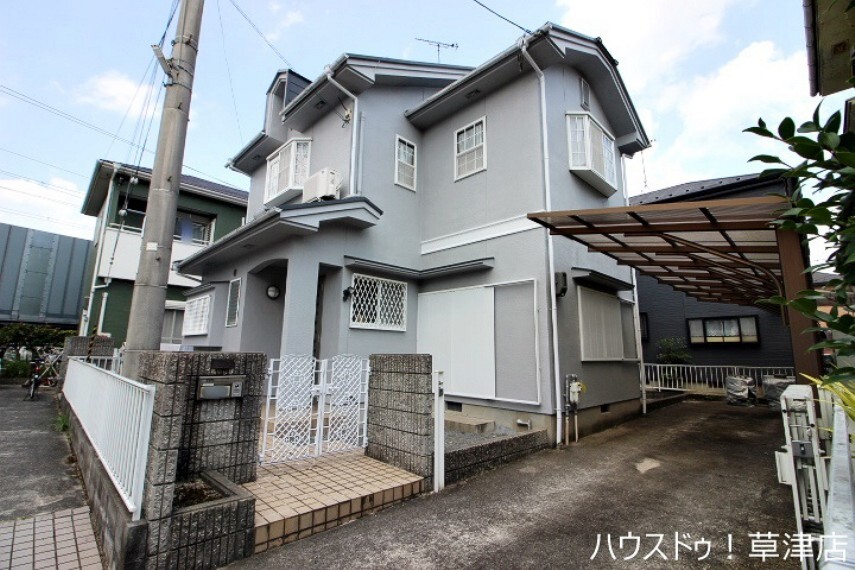 外観写真 全居室2面採光 駐車2台可 即内覧可 全居室6帖以上 落ち着いた住宅街 小学校徒歩15分圏内