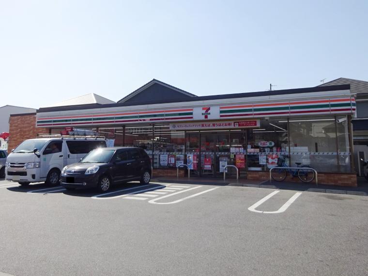 コンビニ セブンイレブン名古屋勢子坊3丁目店