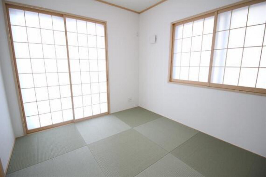 約5帖の和室です。畳のお部屋は寛げる空間ですね。