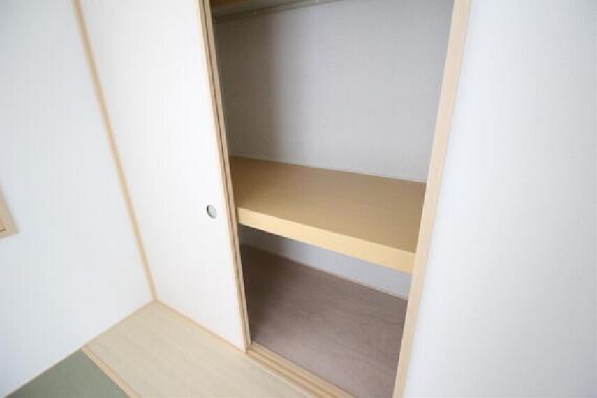 収納 お布団もすっきり片付きます。
