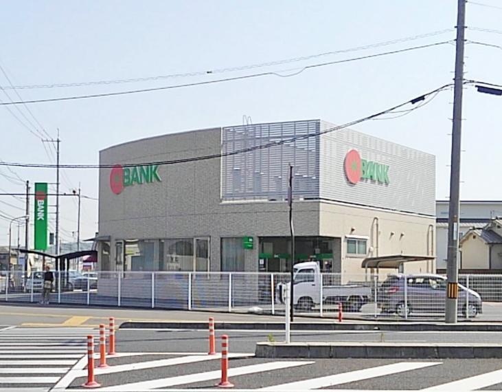 銀行 トマト銀行高島支店