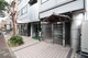 都営三田線「志村坂上駅」徒歩4分。駅からマンションまでの道のりにコンビニやドラッグストアがあり便利。