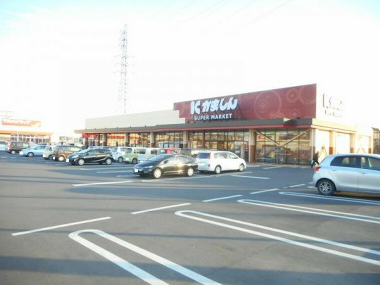 スーパー かましん栃木平柳店様まで約260m（徒歩4分）です。最寄りのスーパーまで、歩いていける距離は便利ですね。