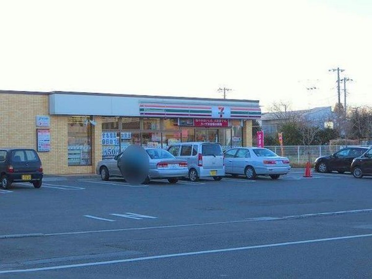 コンビニ セブンイレブン松戸小金原店 急な買い物にもコンビニエンスストアが約3分で便利です!
