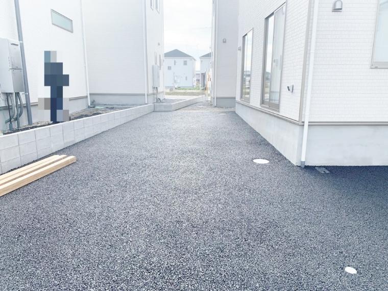 駐車場 ゆとりある駐車スペース