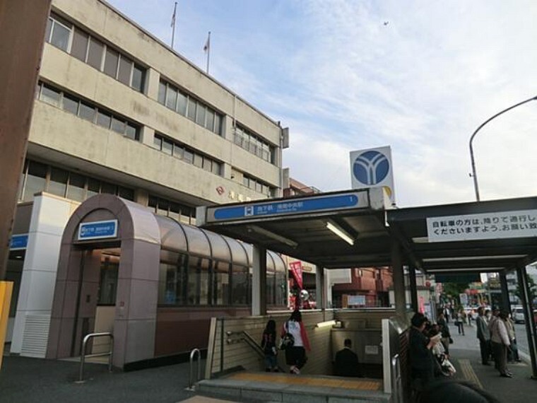 ブルーライン港南中央駅 徒歩3分(約240m)