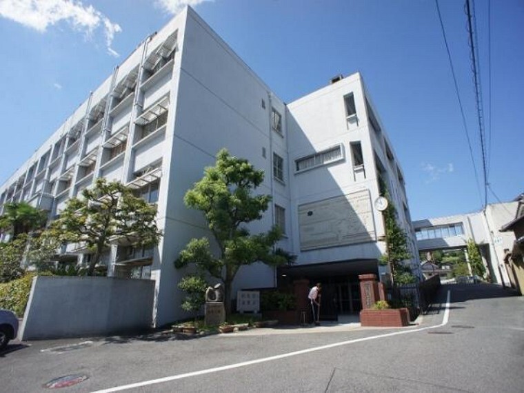 中学校 三郷中学校
