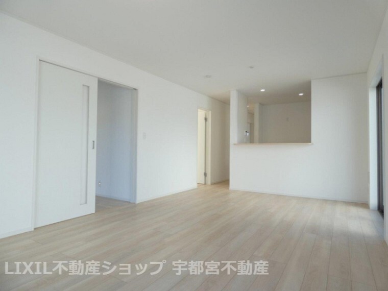 明るい基調の色合いです