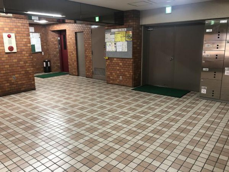 エントランスホール 【エントランス】