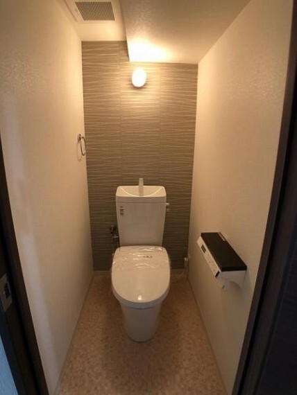 トイレ ホワイトのトイレは清潔感があって気持ちいいですね