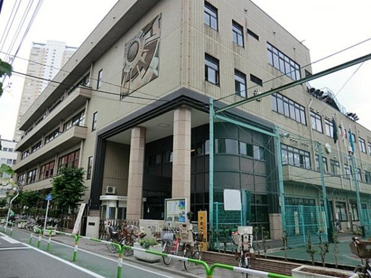小学校 荒川区立ひぐらし小学校168m