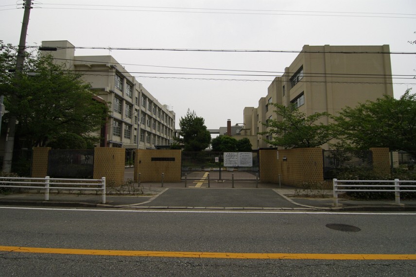 中学校 【中学校】尼崎市立立花中学校まで1658m