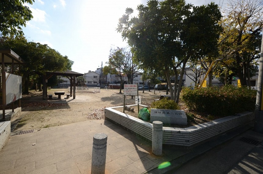 公園 【公園】塚口西第三公園まで299m