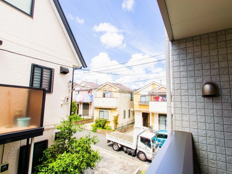 眺望 開放感溢れる気持ちのいい眺望が望めます。景色を見てるだけで心が晴れやかになりますね。