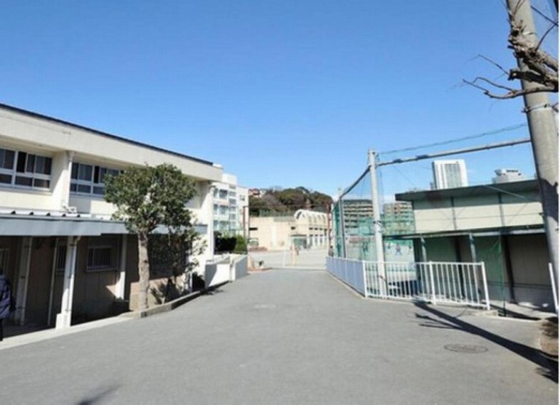 中学校 横浜市立港南中学校()