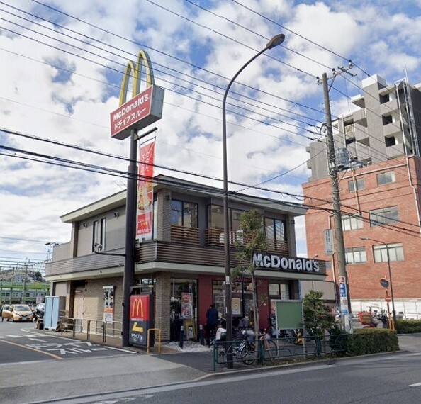 マクドナルド 明治通り尾久店