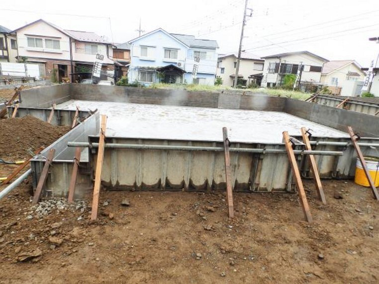 現況外観写真 基礎工事スタートしました