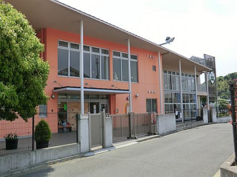 幼稚園・保育園 くすのき保育園 約960m
