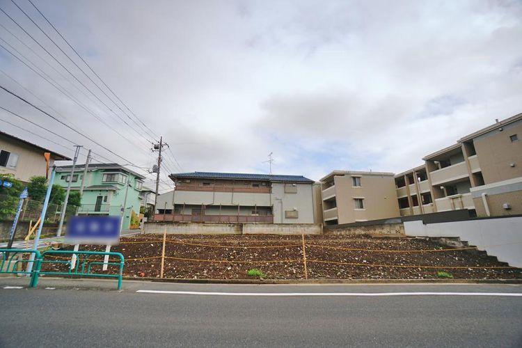 現況写真 第一種低層住居専用地域。落ち着いた住宅が建ち並んでいます。