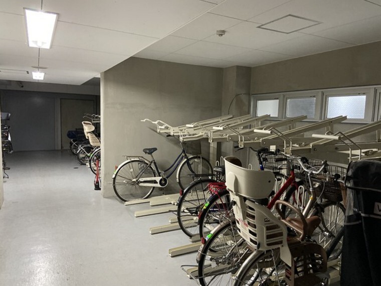室内自転車置き場