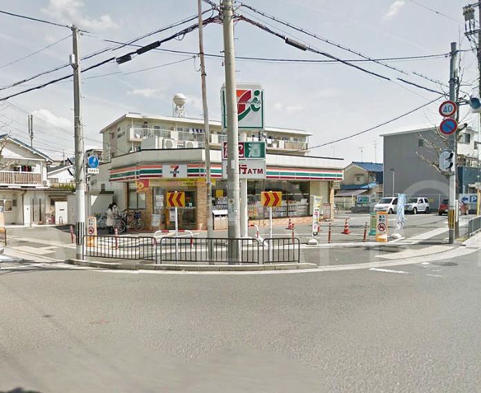 コンビニ セブンイレブン京都下津林水掛町店