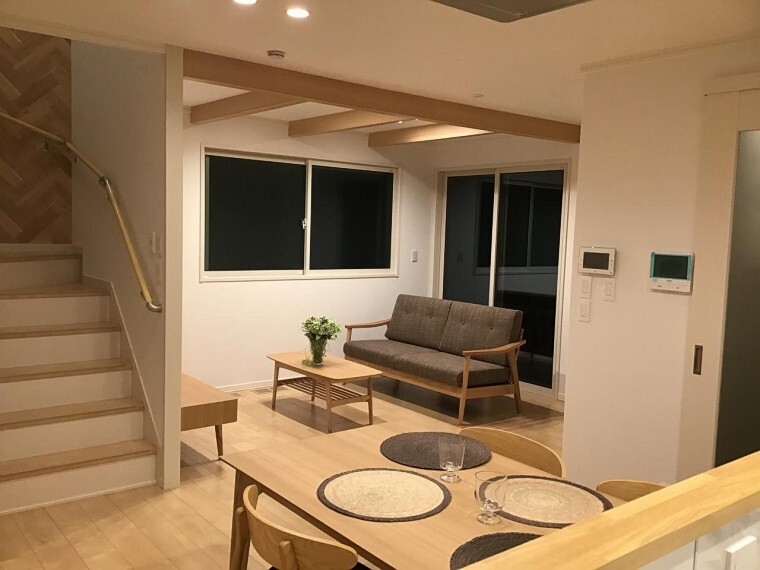 リビングダイニング 【E号地】空間が広く見える工夫のLDK。2020年12月撮影