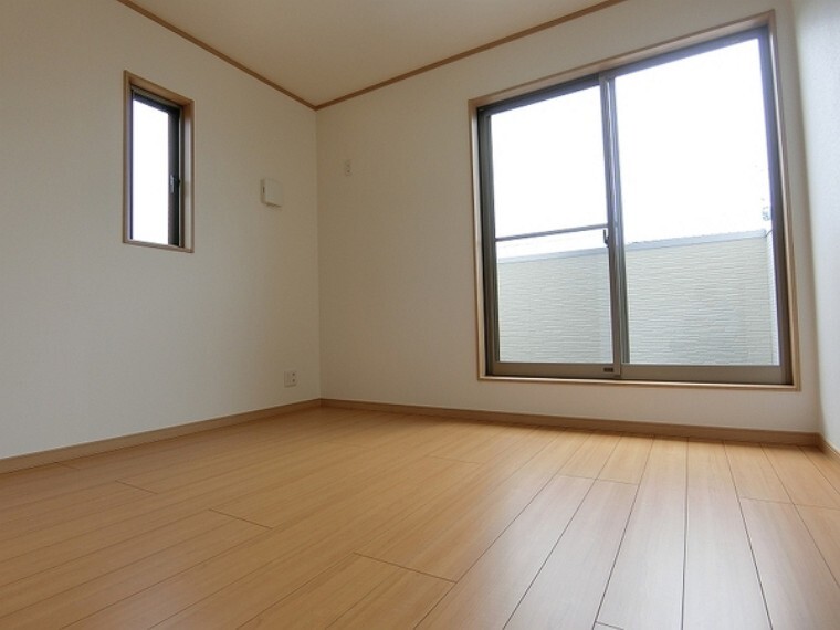 洋室 クローゼットもありお部屋を広く使うことができます!