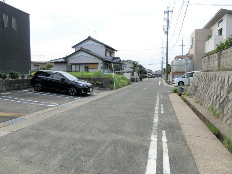 現況写真 前面道路の様子です。