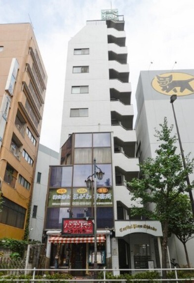 外観写真 10階建て7階部分で3方角部屋 3路線3駅利用可能 新規内装フルリノベーション物件 エアコン付き