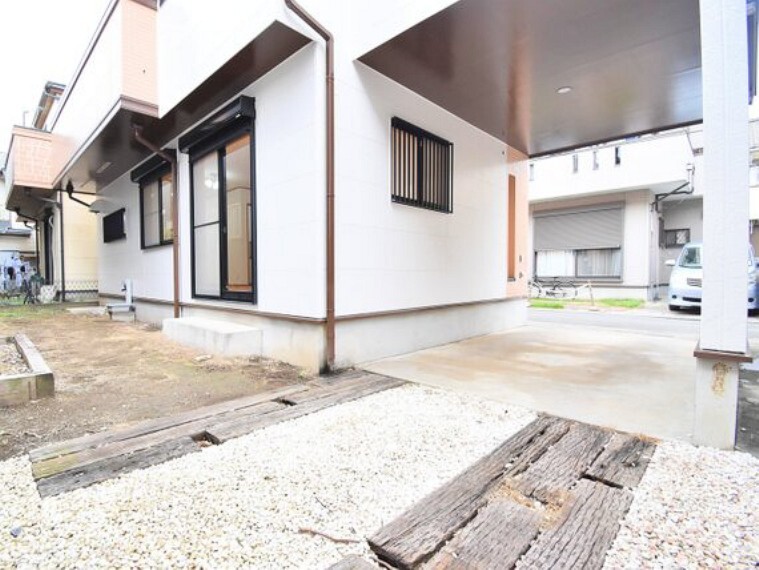 駐車場 現地の採光や通風も実際にご確認下さい。
