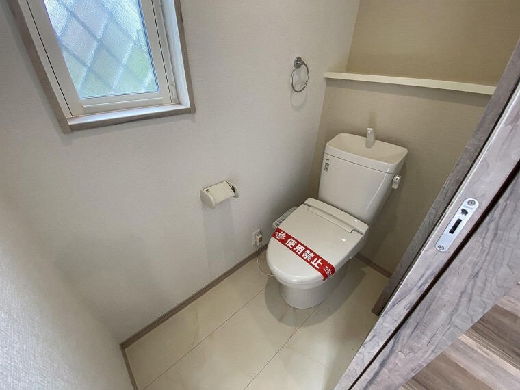 トイレ いつも綺麗に清潔に!ウォッシュレット付きトイレです。
