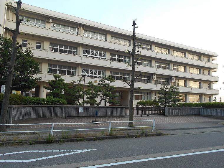 中学校 北鳴中学校