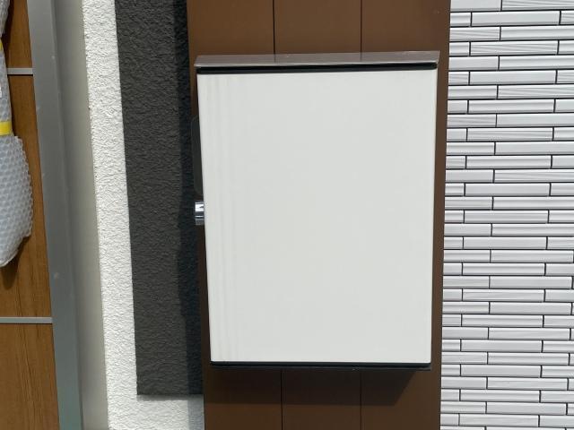 玄関 郵便屋さん、いつも配達ありがとう