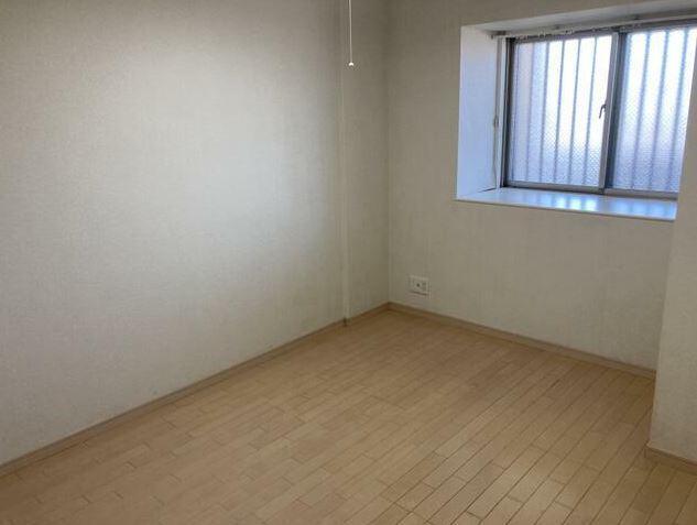 子供部屋 5.3帖の洋室。 子供部屋にいかがでしょうか。