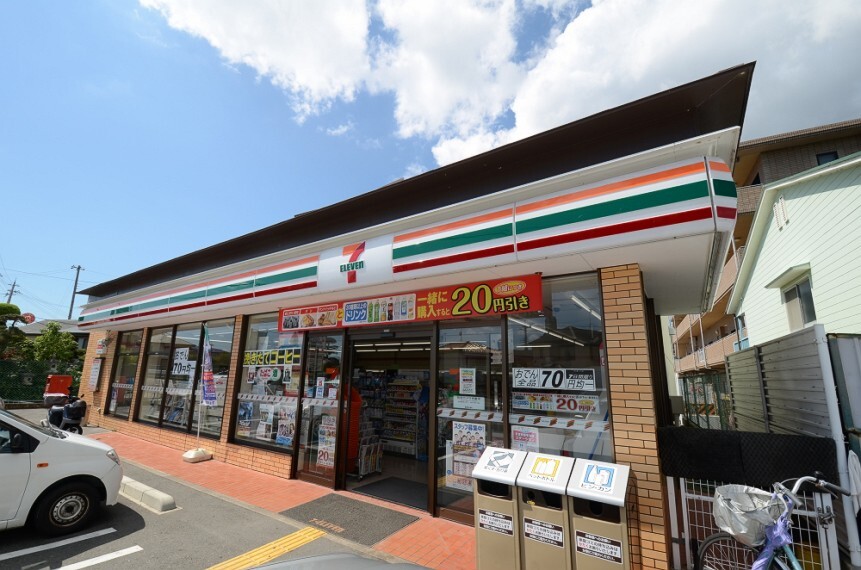 コンビニ 【コンビニエンスストア】セブンイレブン宝塚山本西まで401m