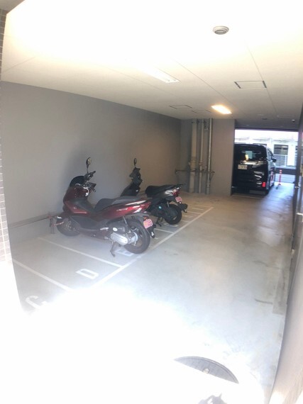 駐車場 自動二輪車