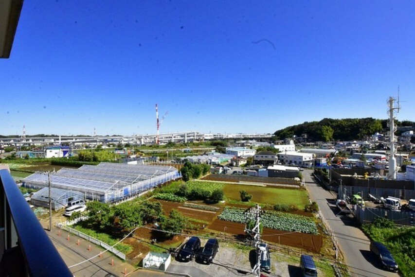 眺望 開放感あふれる眺望~前面には高い建物がなく遠くまで見渡せる眺望が魅力的です