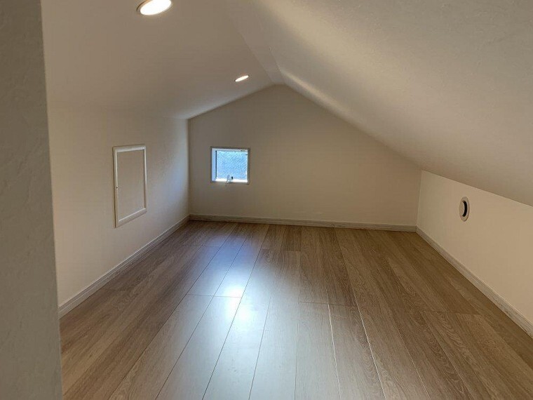 収納力のある小屋裏収納!